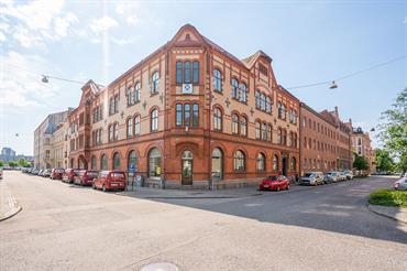 Kungsgatan 10, Syskonhamnsgatan 8
