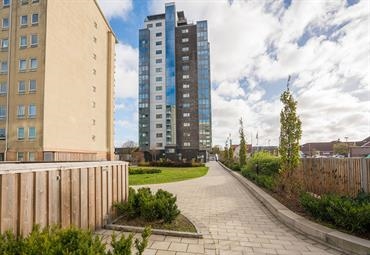 Föreningsgatan 5, Giganten